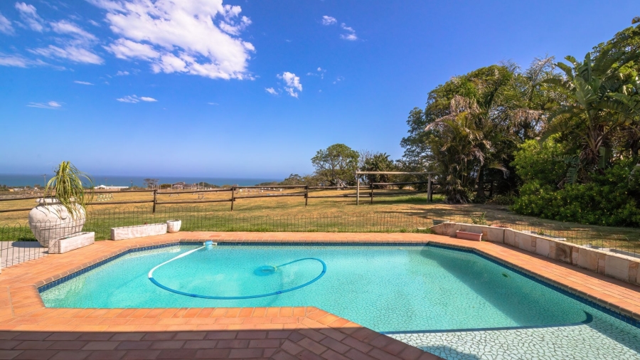 5 Bedroom Property for Sale in Sunrise On Sea Eastern Cape